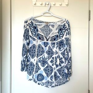 Lucky brand blouse. Size xs.